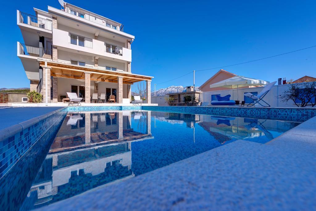 Villa Sandy Apartments Tivat Exterior foto