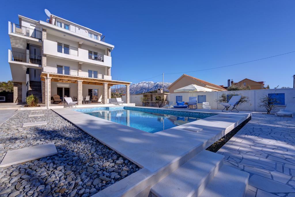 Villa Sandy Apartments Tivat Exterior foto